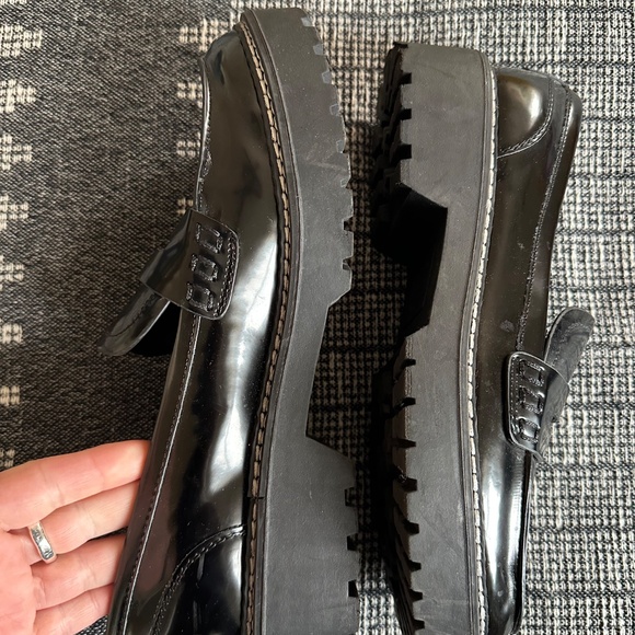 EXCELLENT Calvin Klein Women's Suzie Loafer - Picture 5 of 11